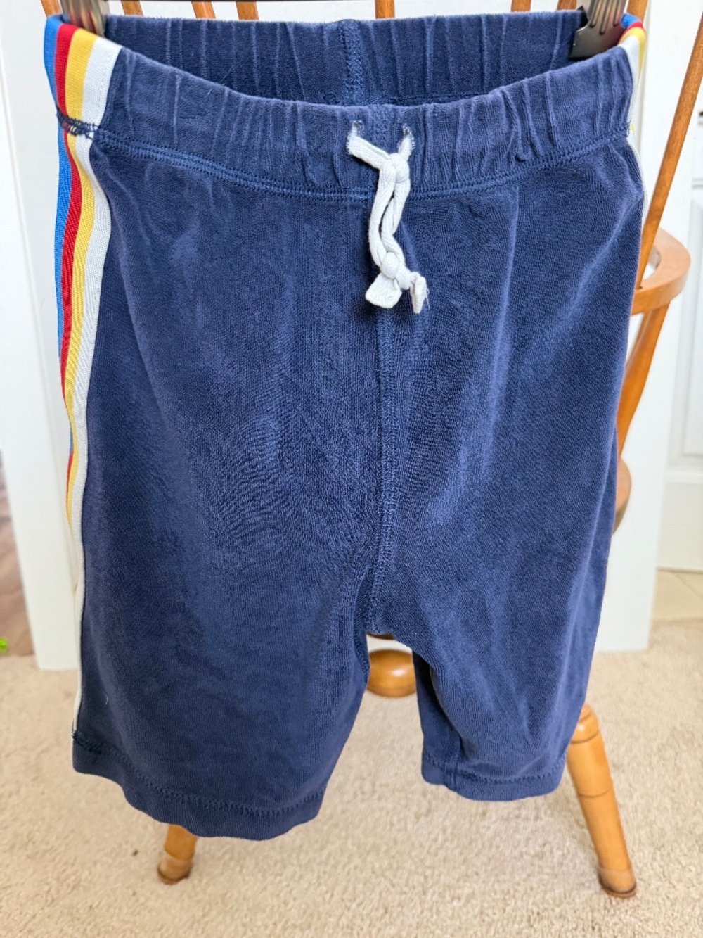 Hanna Andersson Navy Rainbow Side Stripe Drawstring Shorts 120 US 6-7